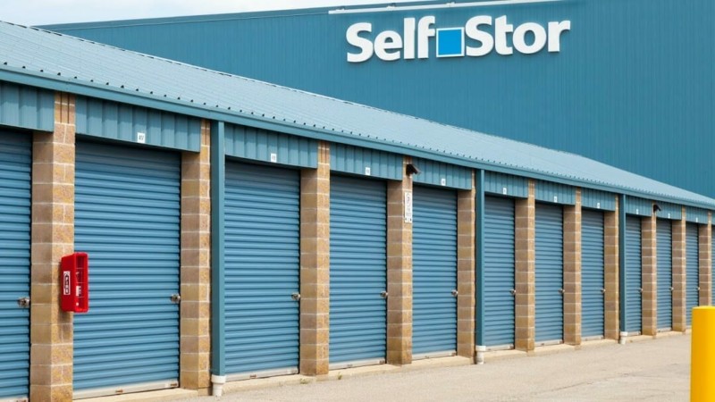 Drive-up Storage Units in Etobicoke